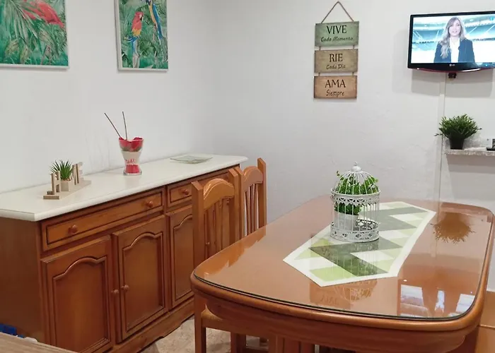 Casa La Vina- Alquiler Familias Y Parejas بيت للعطل